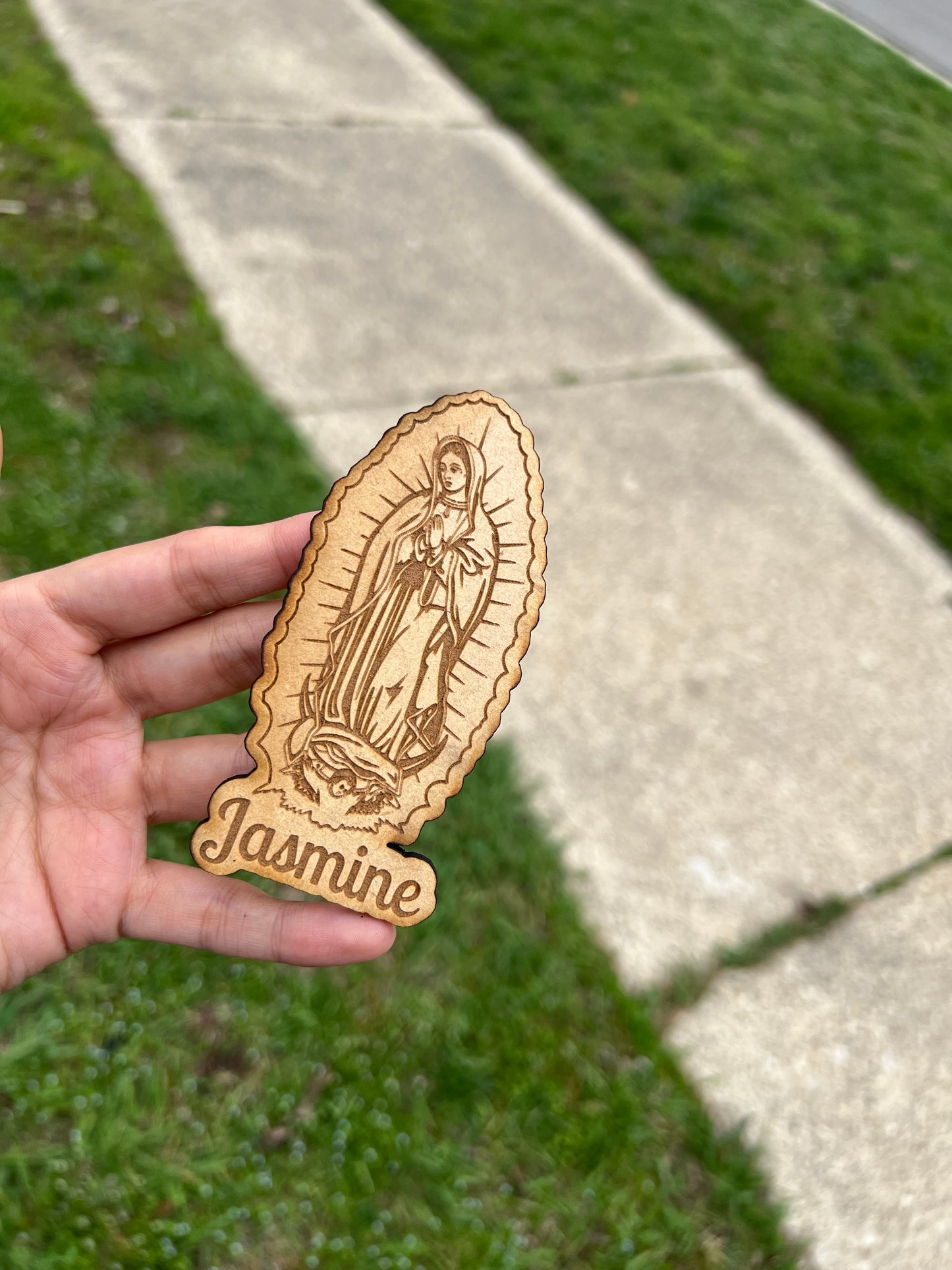 Santo Cutout